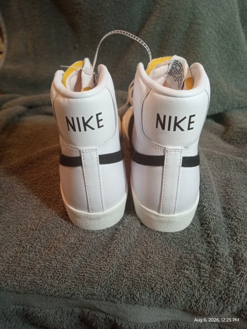 Nike Blazer Mid 77 White Black Women's Size 12 US / Mens Size 10.5 New No Box